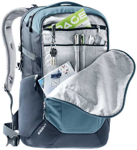 Картинка рюкзак городской Deuter Gigant black - 3