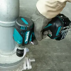 Аккумуляторный гайковёрт Makita DTW300RT
