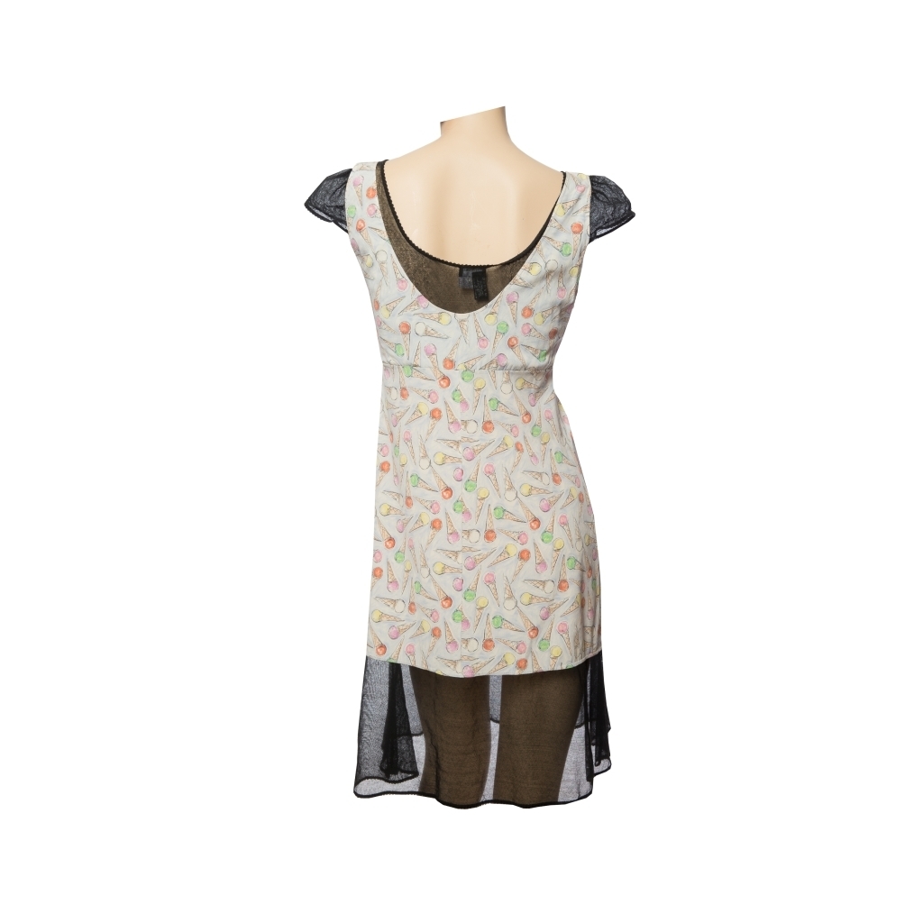 Стильное летнее платье от Chanel с оригинальным принтом в виде рожков мороженого, 42 размер.