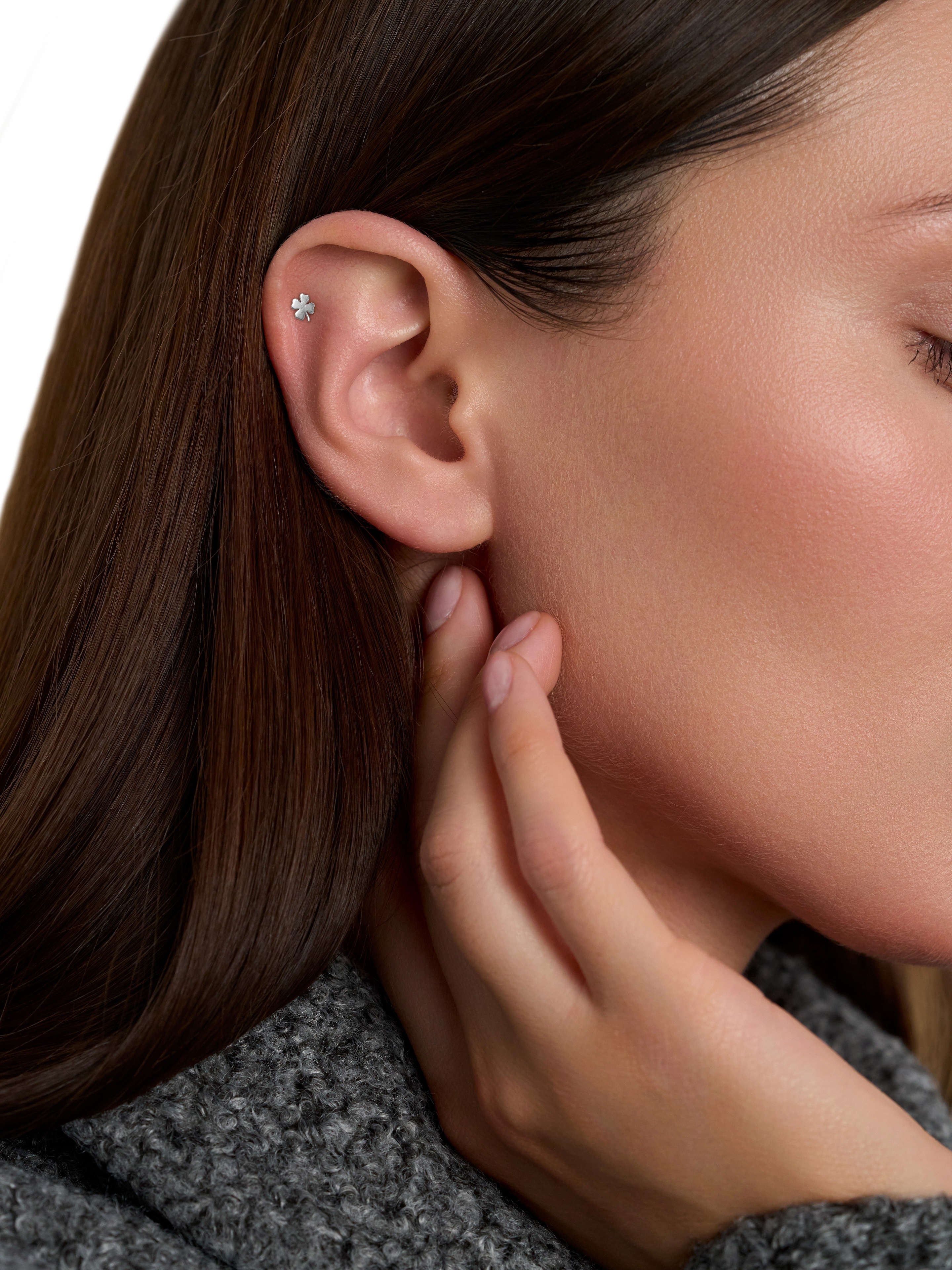 Пирсинг лабрет Флора