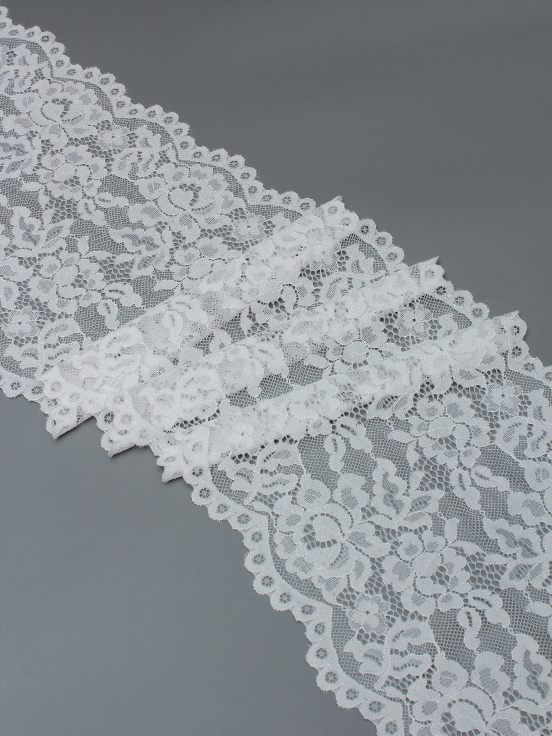 Эластичное кружево теплое белое ширина 22 см