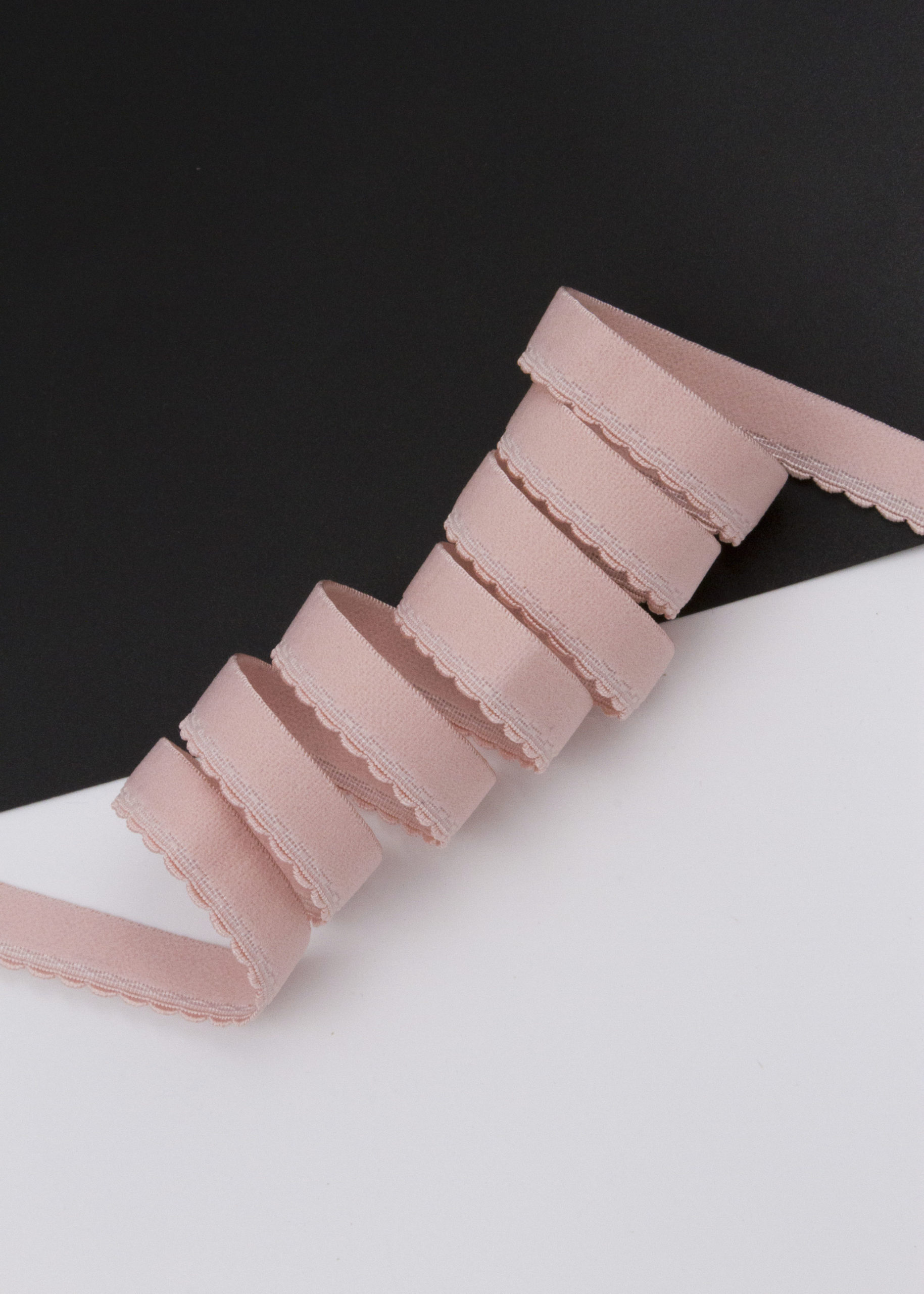 Резинка отделочная пудра ажурная ширина 12 мм с учетом фестона