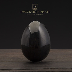 Яйцо из черного нефрита