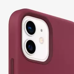 Чехол Apple силиконовый MagSafe для iPhone 12/12 Pro - Plum