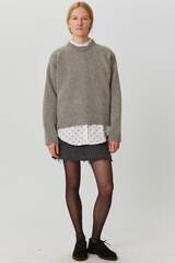 Свитер из шерсти серого цвета