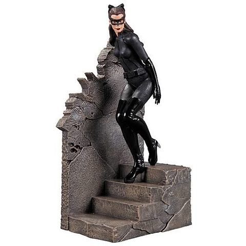 Dark Knight Rises - Catwoman 1/12 Scale Statue