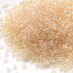 Бисер Тохо круглый 15/0 0147 светло молочный перламутр