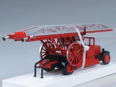 ZIS-11 LGPO Automotive Fire ladder removable open cab LOMO-AVM 1:43