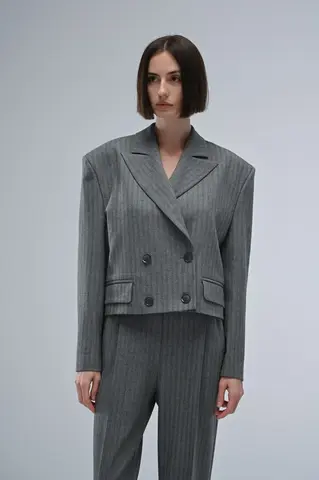 Блейзер двубортный кроп