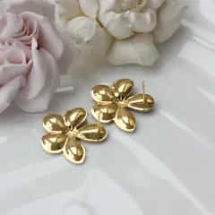Серьги пусеты Цветы с эмалью, чёрный, 28 мм, сталь, позолота, СГ014