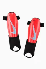 Футбольные щитки Nike Charge Junior - красный