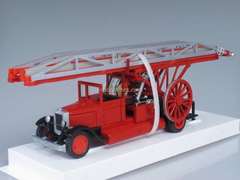 ZIS-11 LGPO Automotive Fire ladder removable open cab LOMO-AVM 1:43