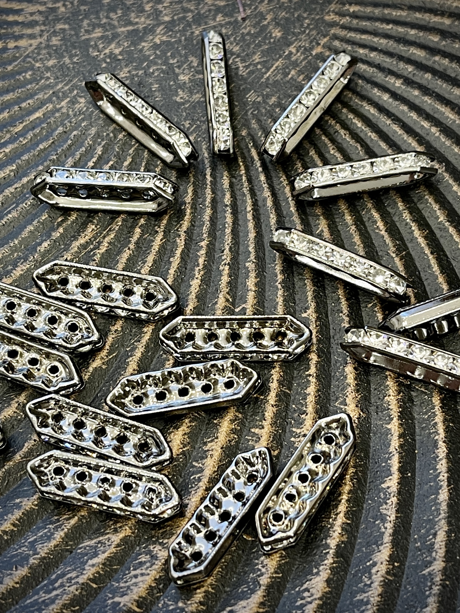 Многоуровневый коннектор - gunmetal -27 мм.