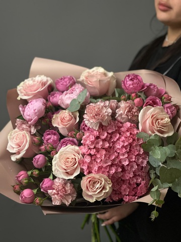 Авторский букет «Розовое искушение»