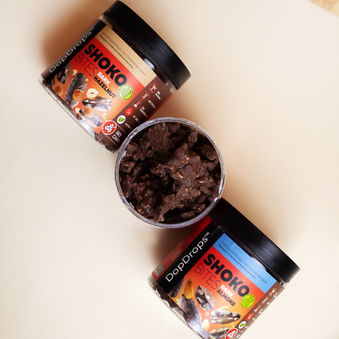Темный шоколад с кусочками миндаля “Шоко Байтс Дарк Альмонд” (“Shoko Bites Dark Almond”) 120г