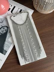 braslet-manzheta-s-cepochkami-dlinnymi-na-vsyu-ladon