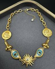 84529-kole-v-stile-schiaparelli-s-podveskami