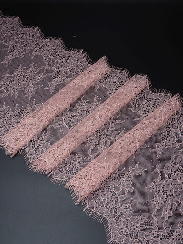 Кружево шантильи коралловый миндаль неэластичное ширина 22 см длина 1.45 м