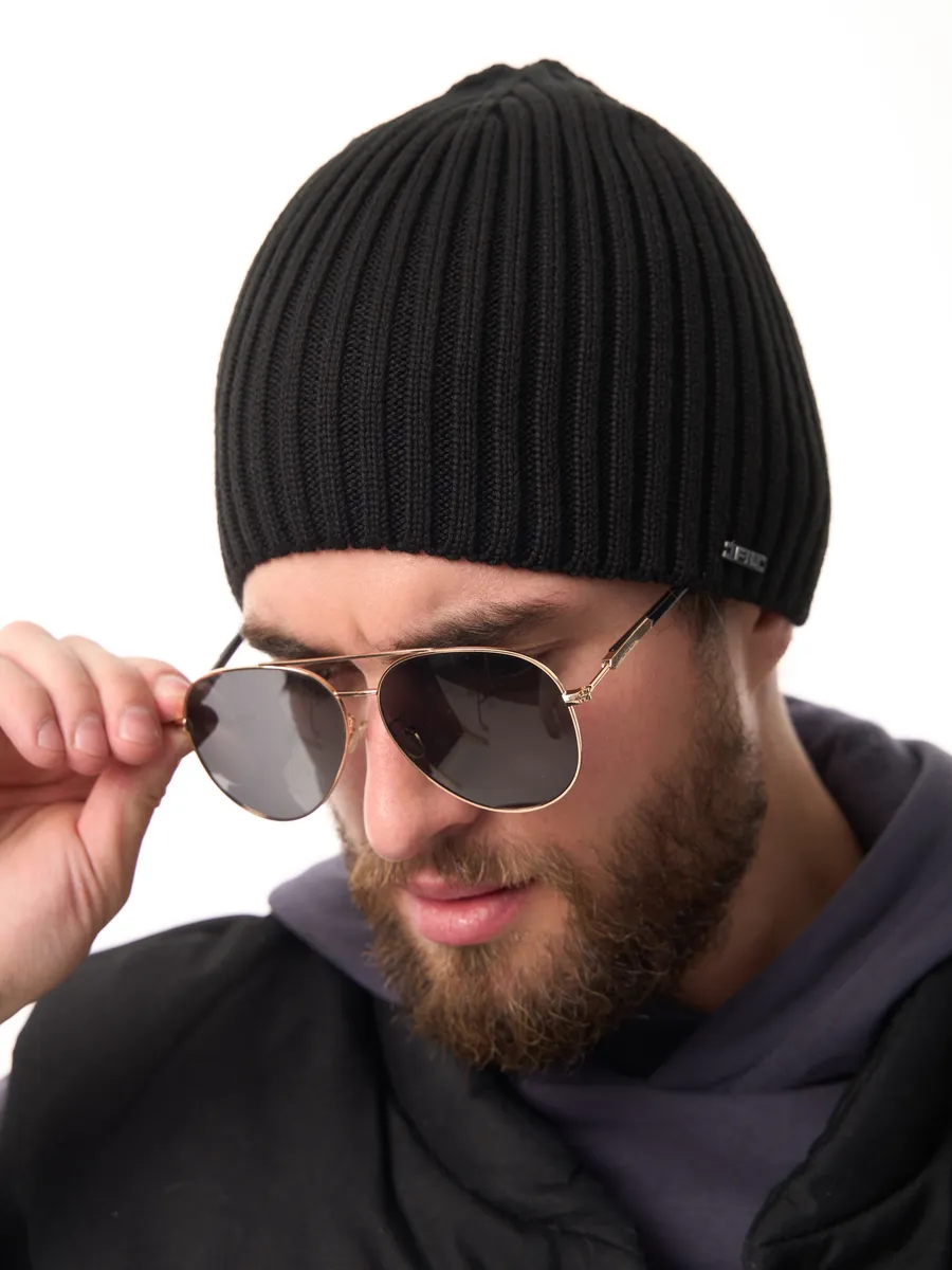 Шапка осенняя бини вязаная