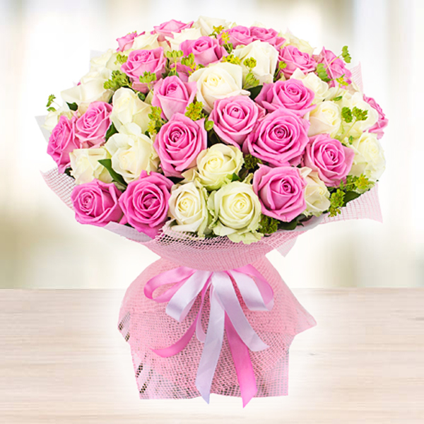 Букет роз в руках - 63 фото | Boquette flowers, Pink roses, Beautiful flowers