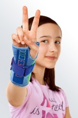 Шина для запястья со стабилизирующей вставкой детская medi Manumed D kidz