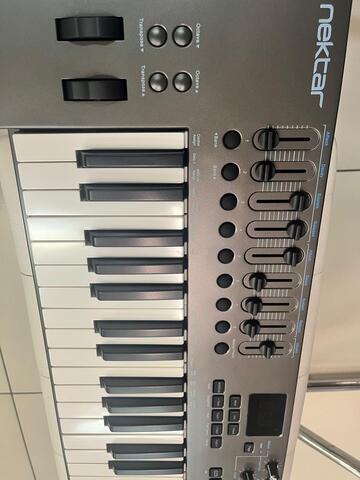 Nektar Impact LX 49+ USB MIDI клавиатура, 49 клавиш, совместимо с Mac/PC/iPad/ПО Bitwig 8-Track