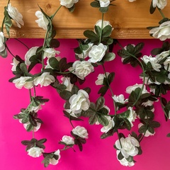 Лиана с Розами, 45 голов на лиане, Белые розы, длина одной лианы 2,37 м, набор 2 лианы