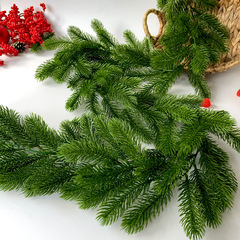 Еловая лиана искусственная, пушистая, 1,8 м длина, около 120 лапок, набор 1 шт