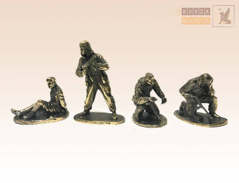 набор солдатиков Советские разведчики 4 шт.