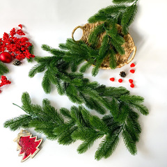 Еловая лиана искусственная, пушистая, 1,8 м длина, около 120 лапок, набор 1 шт