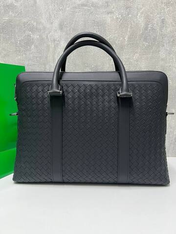 Кожаный портфель Bottega Veneta Intrecciato 38 с плечевым ремнем