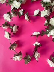 Лиана с Розами, 45 голов на лиане, Белые розы, длина одной лианы 2,37 м, набор 2 лианы