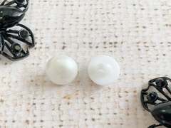 Пуговицы блузочные под жемчуг на ножке, d 1,1 см, молочный