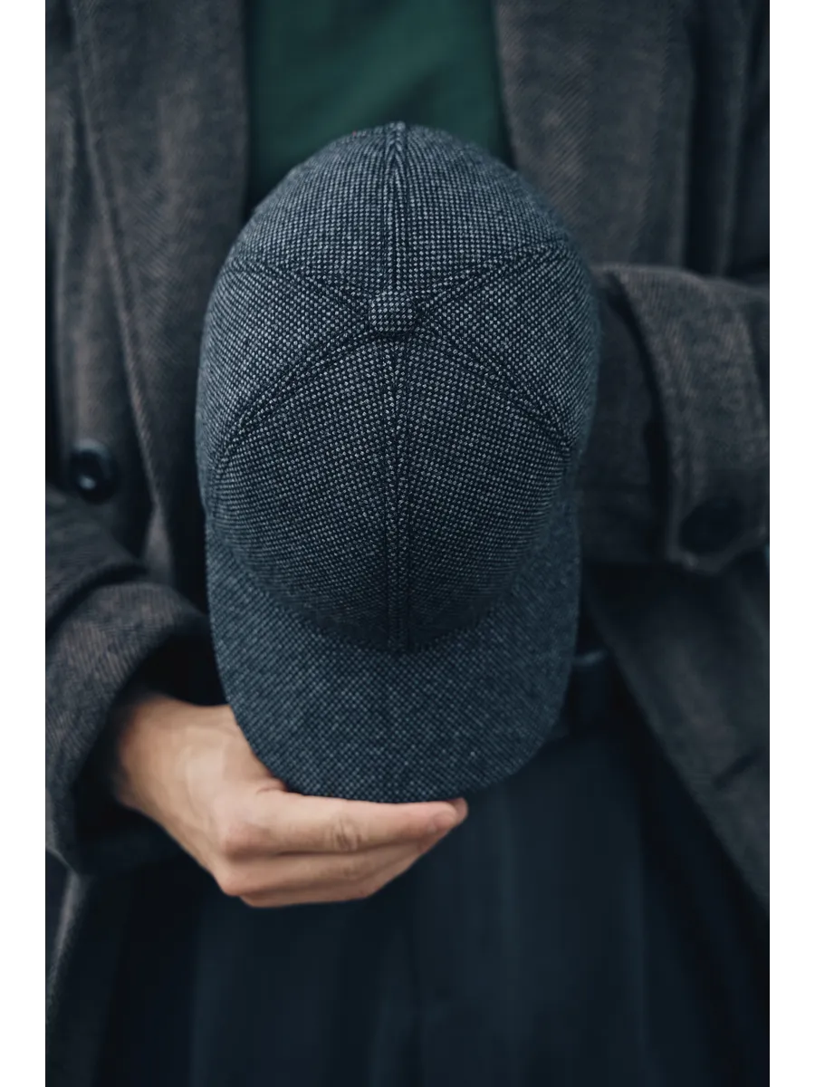 Кепка утепленная с ушками драповая