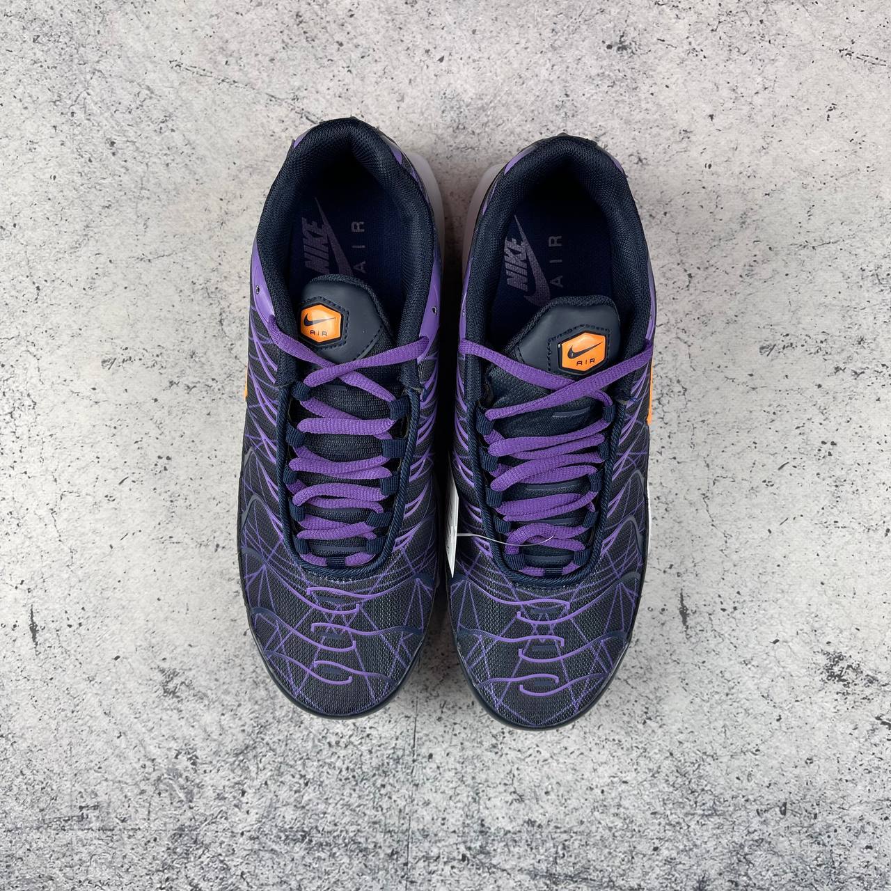 Nike Air Max TN Plus violet black 5 499 NUMBERS