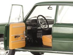 VAZ-2101 Zhiguli Lada 1971 green IST Models 1:18 VVM / VMM