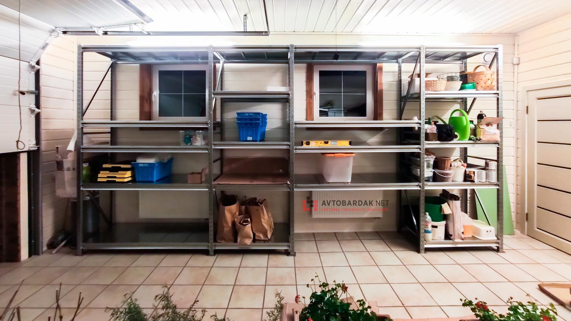 Стеллажи и полки для обустройства гаража под ключ
