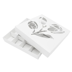 Коробка для 16 конфет с крышкой 200*200*30 мм (розы белая)