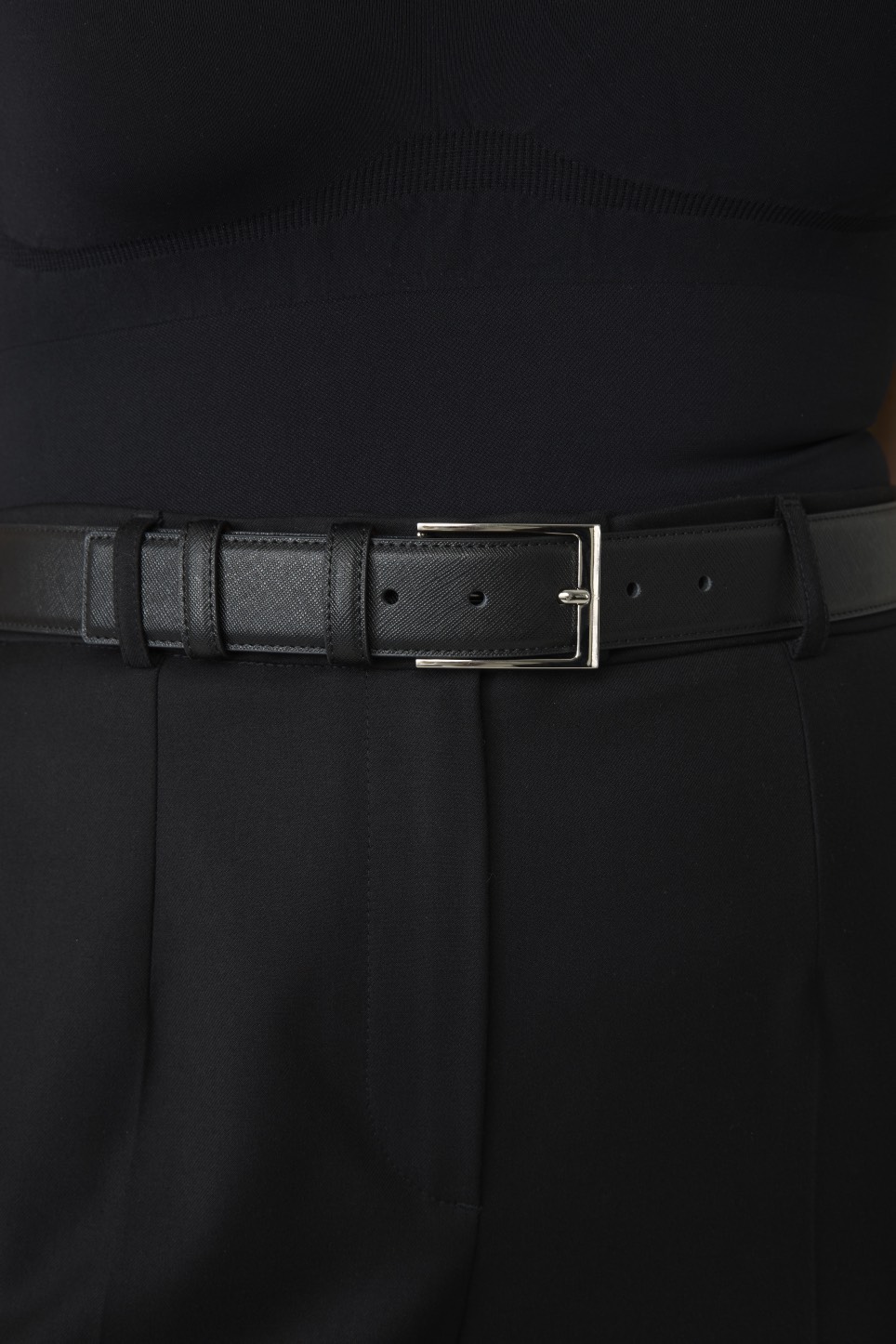 Классический ремень из кожи saffiano с пряжкой серебро, 35 мм, черный