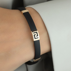 7118k-braslet-iz-kauchuka-so-vstavkami-iz-zolota-585-proby