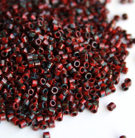 DBM-2263 Бисер цилиндрический Миюки делика 10/0 Красный Пикассо непрозрачный /Miyuki delica 10/0 Opaque Red Picasso