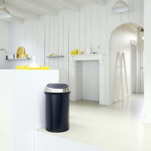 Ведро для мусора Brabantia Touch Bin черное матовое крышка из матовой стали с защитой от отпечатков пальцев 60л