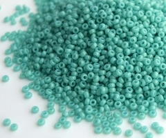 15/0 RR-4475 Duracoat opaque sea opal