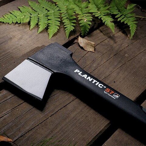 Топор универсальный Plantic Light S7