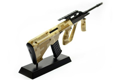 AUG assault rifle scale 1:4