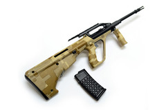 AUG assault rifle scale 1:4