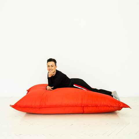 Подушка красная