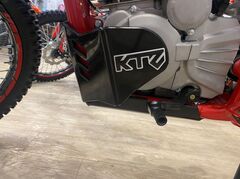 Пластиковая защита KTZ для мотоцикла Rockot R5X Rampage (4T ZS175FMM. б.вал) 2024
