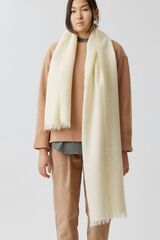 Шарф молочный из мохера и шерсти