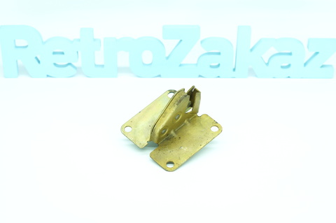 Механизм замка багажника Газ 24